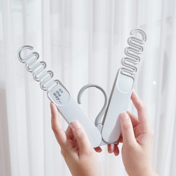 Travel Folding Multifunctional Portable Non-slip Hanger - Image 7