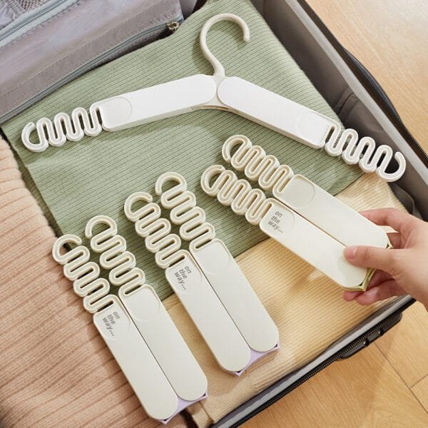 Travel Folding Multifunctional Portable Non-slip Hanger - Image 3