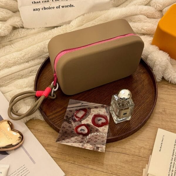 Silicone Cosmetic Bag Waterproof - Image 3