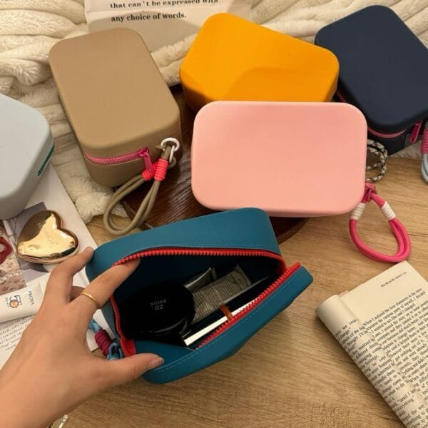 Silicone Cosmetic Bag Waterproof - Image 8