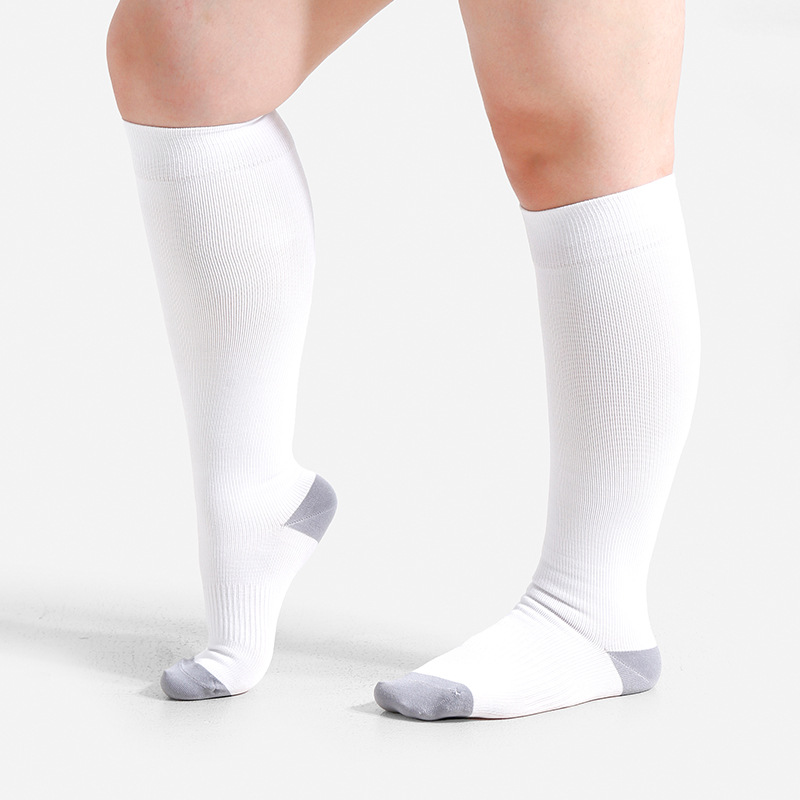 Compression Socks For Running And Hiking Breathable And Elastic Leg - Image 3