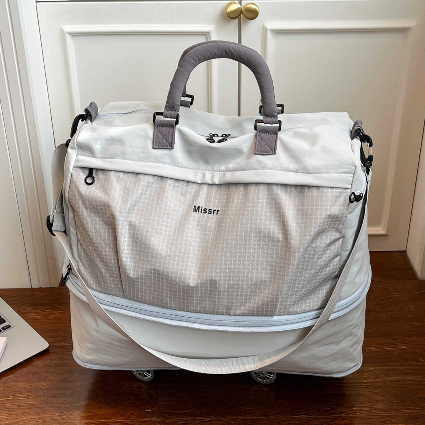 Large-capacity Carry-on Travel Bag For Short Trips Also Suitable As - Image 4