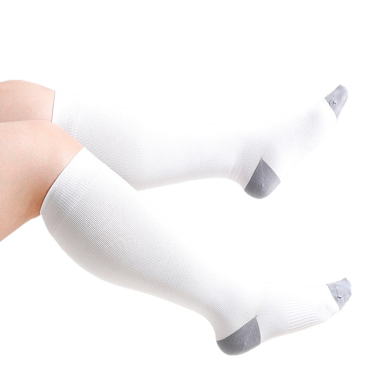 Compression Socks For Running And Hiking Breathable And Elastic Leg - Image 2