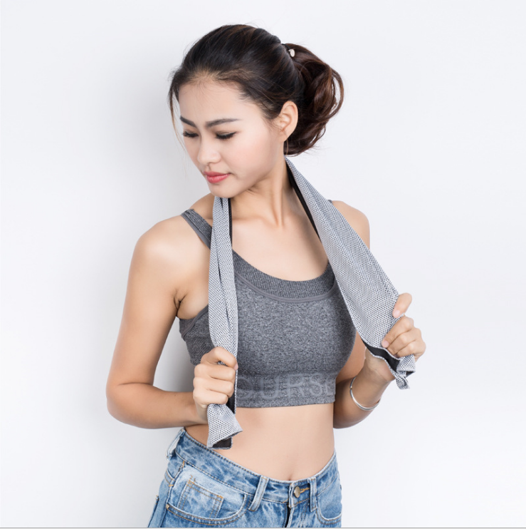 Quick-Dry Cooling Towel for Gym and Travel - Image 3