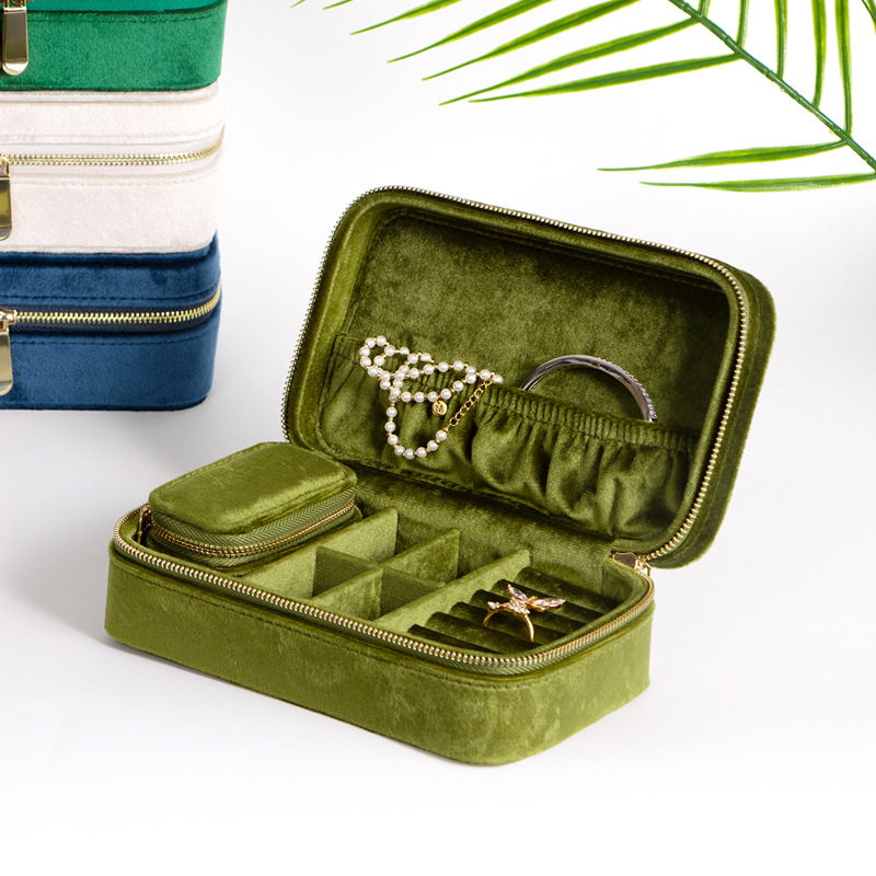 Flannel Jewellery Box, Portable detail 1