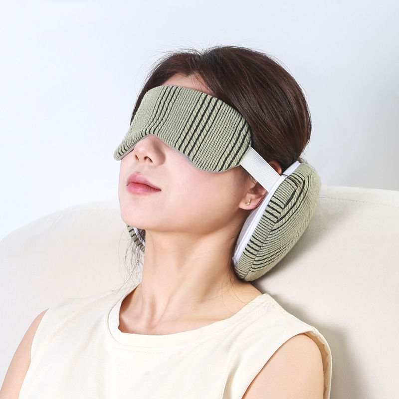 2-in-1 Eye Mask and Neck Pillow detail 1